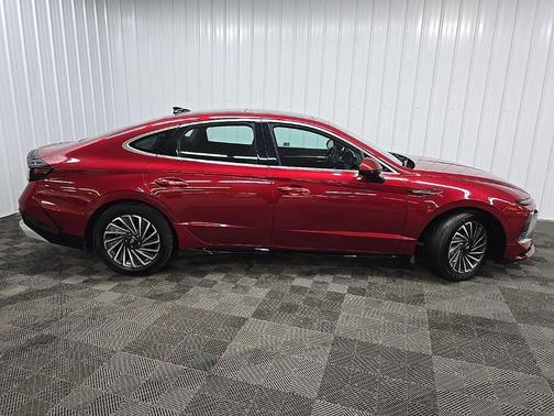 2024 Hyundai SONATA Hybrid Limited
