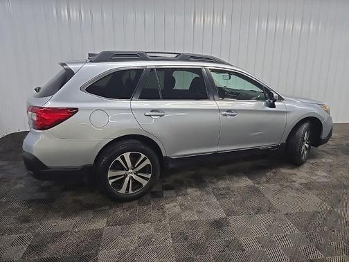 Ice Silver Metallic 2019 Subaru Outback 2.5i Limited