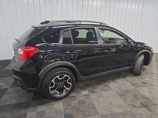 Crystal Black Silica 2016 Subaru Crosstrek 2.0i Limited