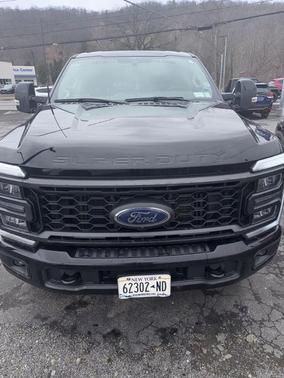 2023 Ford F-350 Lariat Super Duty