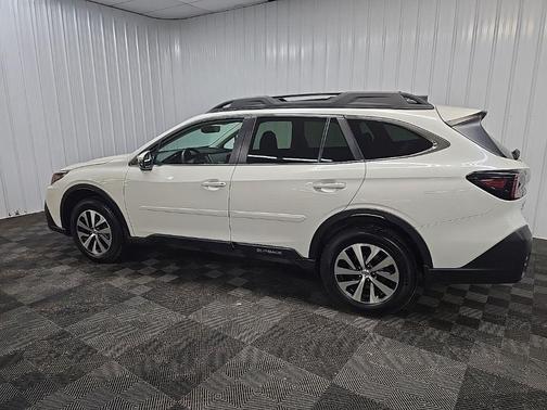 Crystal White Pearl 2020 Subaru Outback Premium