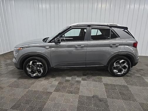 2022 Hyundai VENUE Limited