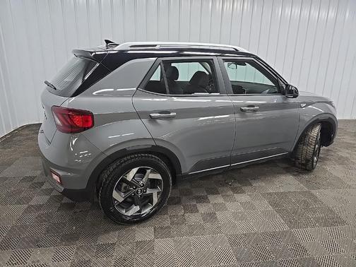 2022 Hyundai VENUE Limited
