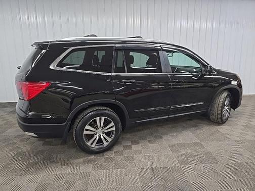 2017 Honda Pilot EX-L w/ Navigation