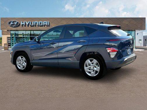 2025 Hyundai KONA SE
