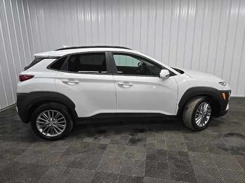 2021 Hyundai KONA SEL Plus