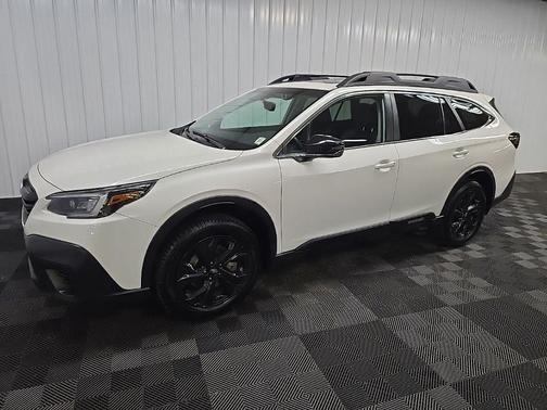 Crystal White Pearl 2022 Subaru Outback Onyx Edition XT