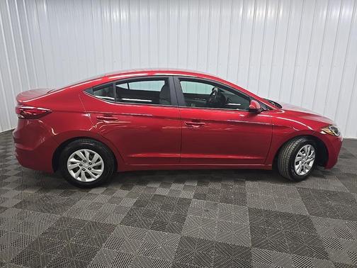 2018 Hyundai ELANTRA SE
