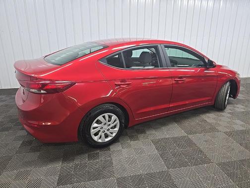 2018 Hyundai ELANTRA SE
