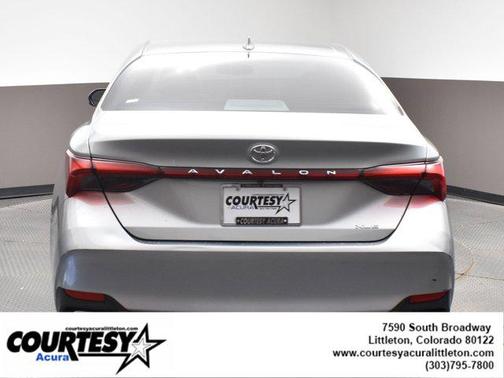 2021 Toyota Avalon XLE