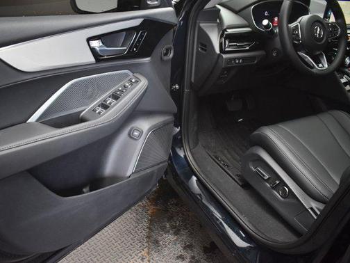 2025 Acura MDX Standard