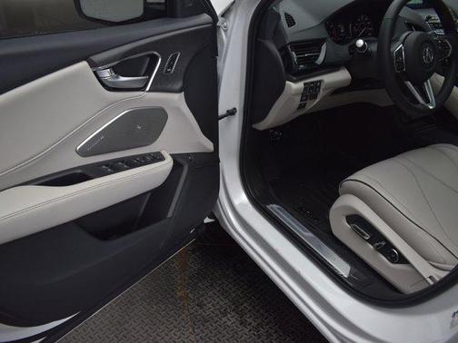 2025 Acura RDX Advance Package