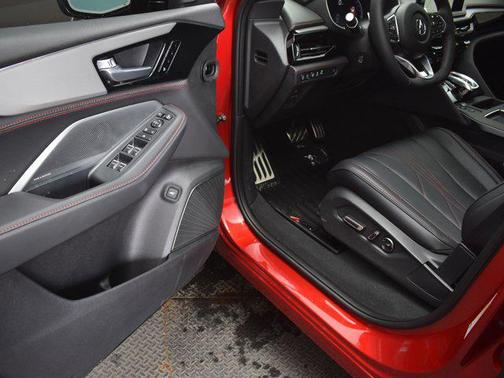 2025 Acura MDX A-SPEC Advance Package