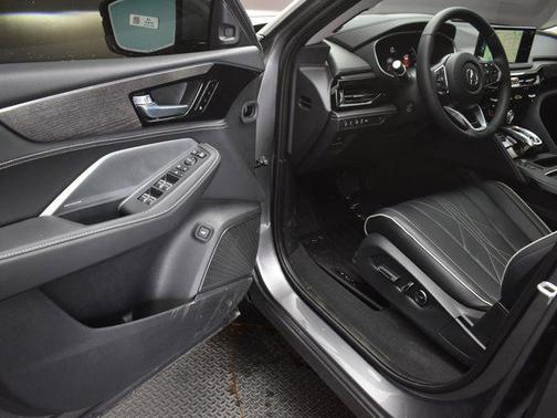 2025 Acura MDX Advance Package