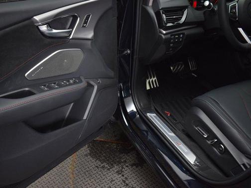 2025 Acura RDX A-Spec Advance Package