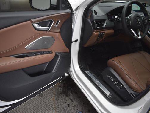 2025 Acura RDX Advance Package
