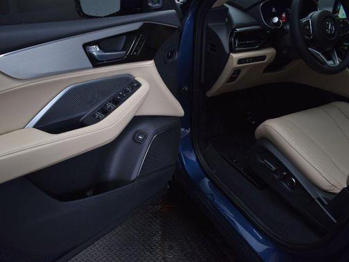 2025 Acura MDX Standard