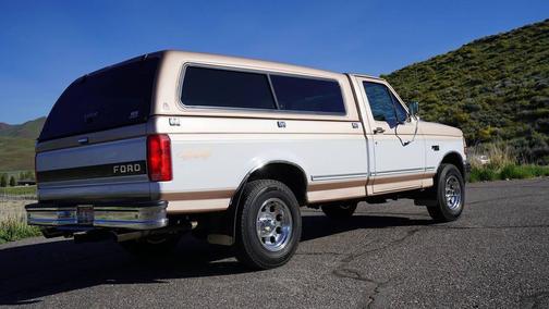 Tan 1996 Ford F-150 XLT