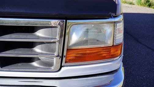 Tan 1996 Ford F-150 XLT