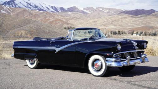 1956 Ford Fairlane Sunliner