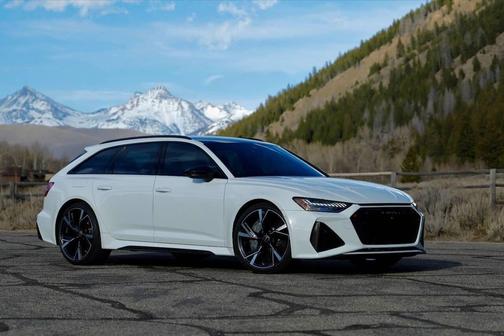 Glacier White Metallic 2021 Audi RS 6 Avant 4.0T