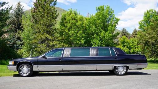1996 Cadillac Fleetwood Standard
