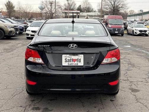 2012 Hyundai Accent GLS