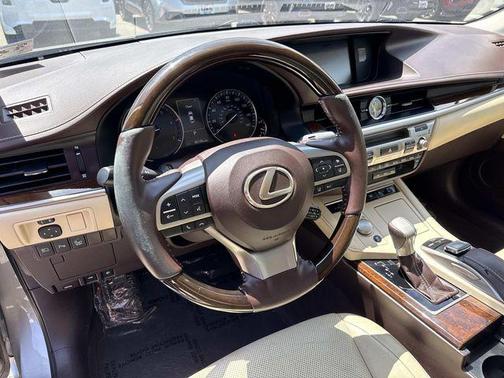 Atomic Silver 2016 Lexus ES 350 Base