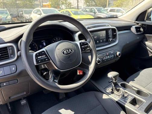 2020 Kia Sorento LX
