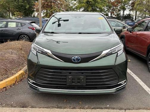 2021 Toyota Sienna XLE 7 Passenger