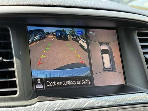 2017 Nissan Pathfinder SL