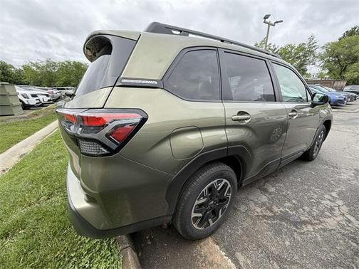2025 Subaru Forester Premium