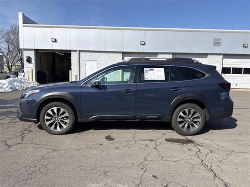 2025 Subaru Outback Touring XT