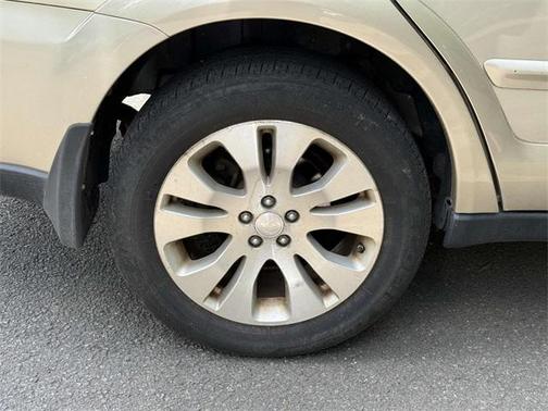 2008 Subaru Outback Base