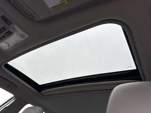 2014 Toyota Camry Hybrid XLE