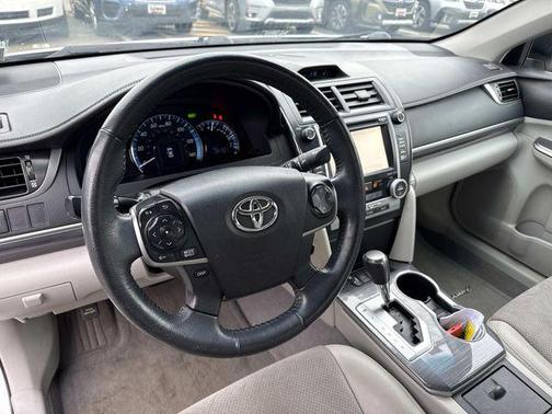 2014 Toyota Camry Hybrid XLE