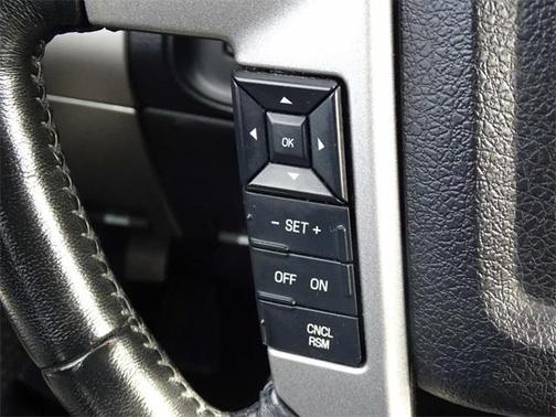 Photo 4 of 30 of 2017 Ford Expedition Limited