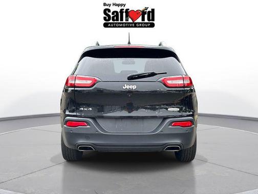 Brilliant Black Crystal Pearlcoat 2016 Jeep Cherokee Latitude