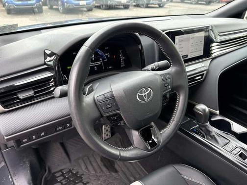 Underground 2025 Toyota Camry SE