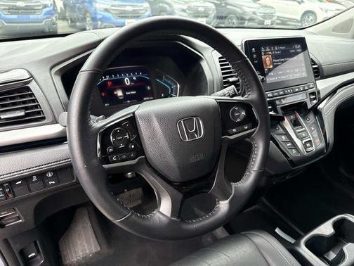 Sonic Gray Pearl 2023 Honda Odyssey Touring