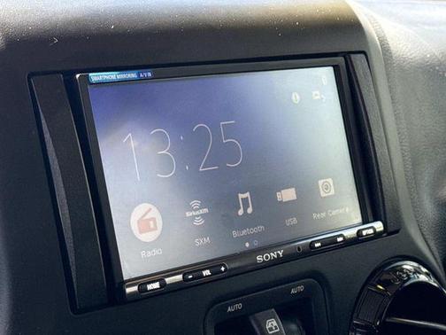 2014 Jeep Wrangler Unlimited Altitude