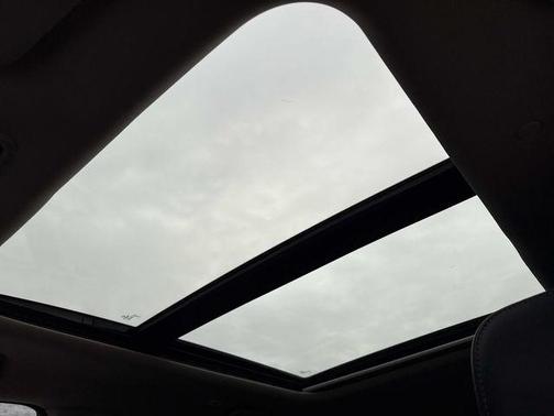 2023 Honda Pilot Touring 8-Passenger