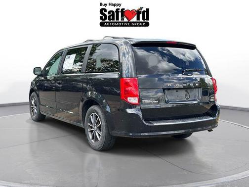 Black Onyx Crystal Pearlcoat 2017 Dodge Grand Caravan SXT