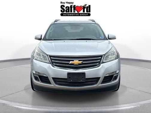 Silver Ice Metallic 2017 Chevrolet Traverse 1LT