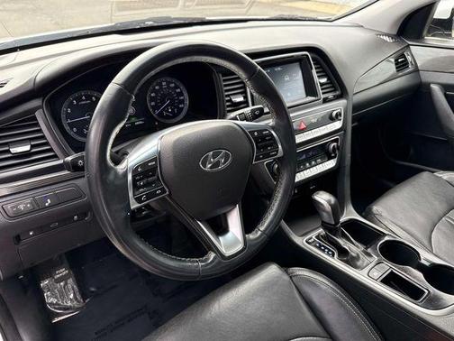 Quartz White Pearl 2018 Hyundai SONATA Limited