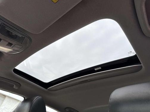 Quartz White Pearl 2018 Hyundai SONATA Limited