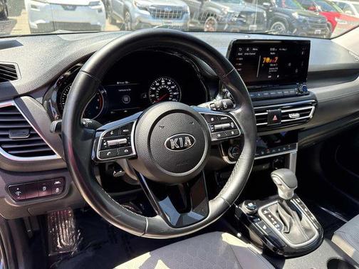 Gravity Gray 2021 Kia Seltos SX