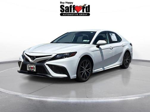 White 2022 Toyota Camry SE