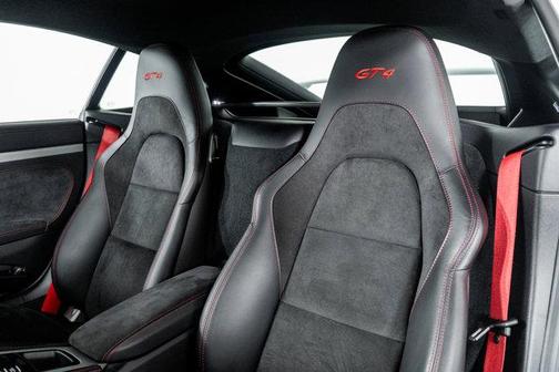 2020 Porsche 718 Cayman GT4