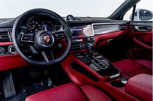 2024 Porsche Macan GTS